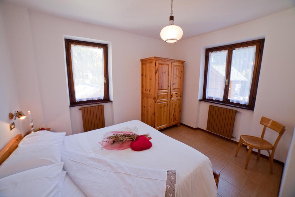 Chalet Bucaneve ซานตา กาเตรีนา วัลฟูร์วา ภายนอก รูปภาพ