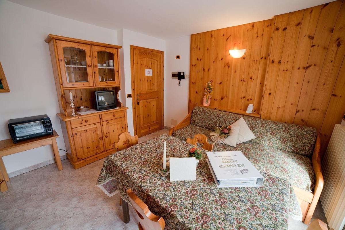 Chalet Bucaneve ซานตา กาเตรีนา วัลฟูร์วา ภายนอก รูปภาพ